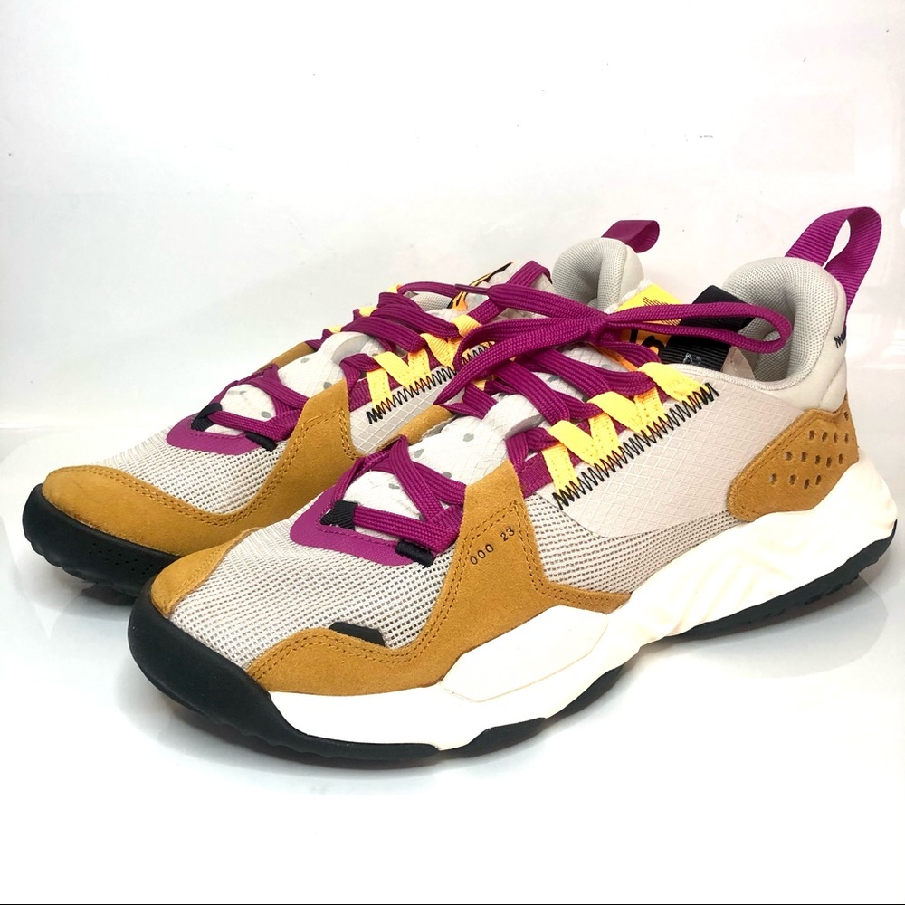 Nike Jordan Womens Delta Sneaker